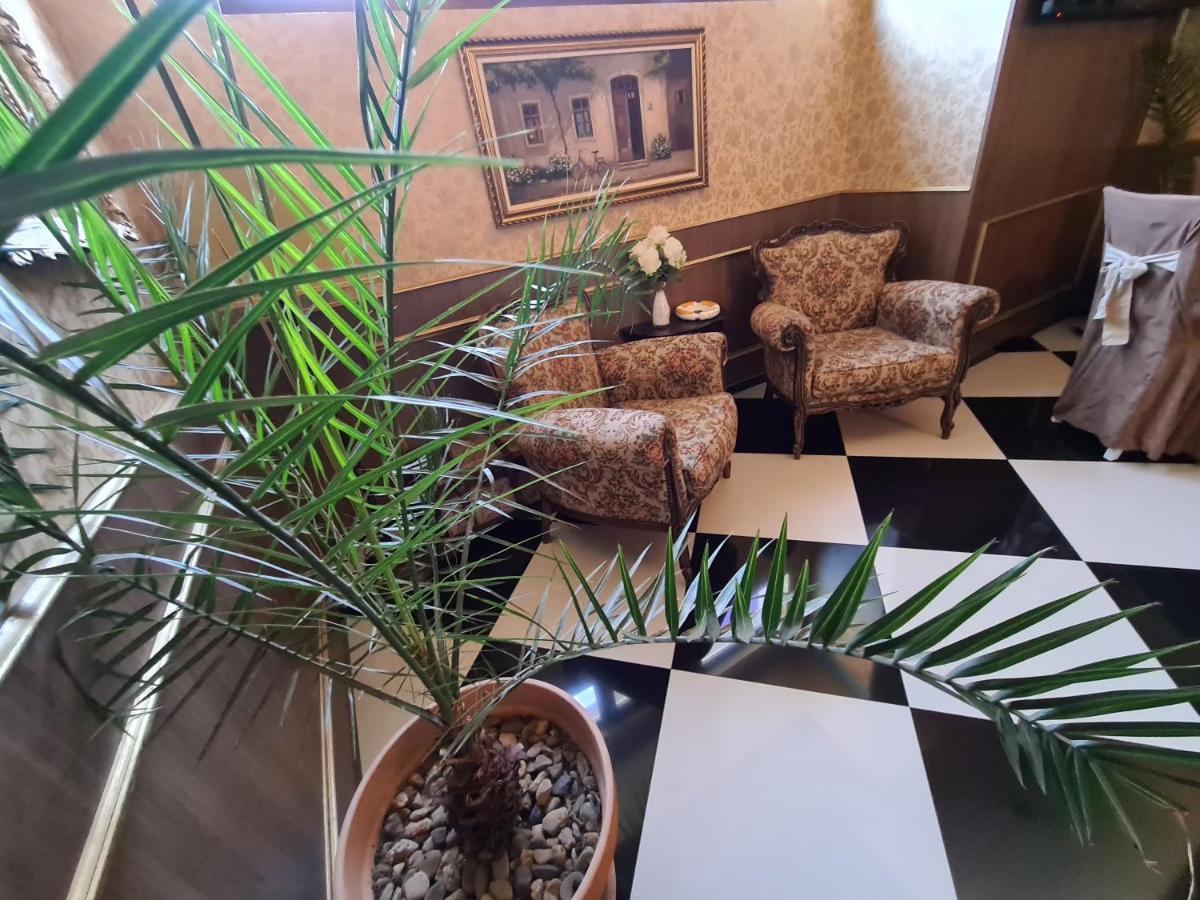 Garni Hotel&Spa Nicolo Kruševac Esterno foto